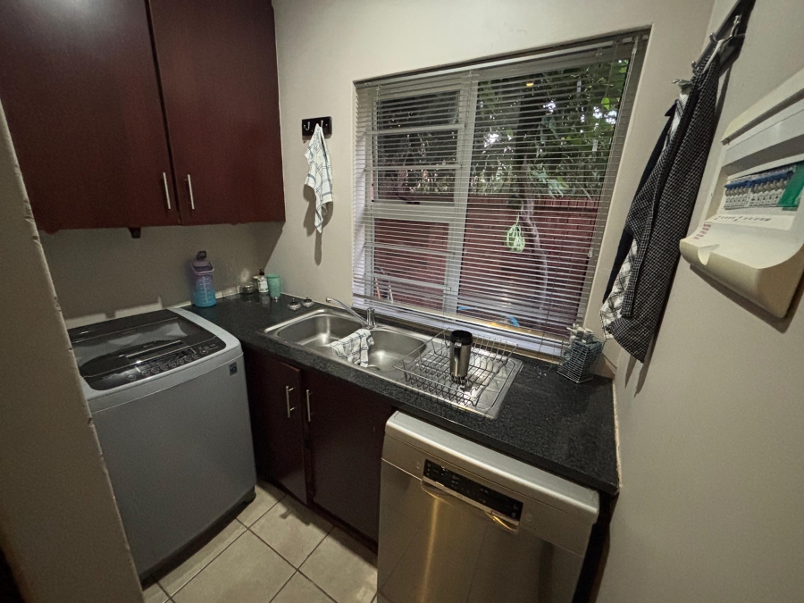 To Let 2 Bedroom Property for Rent in Pentagon Park Free State